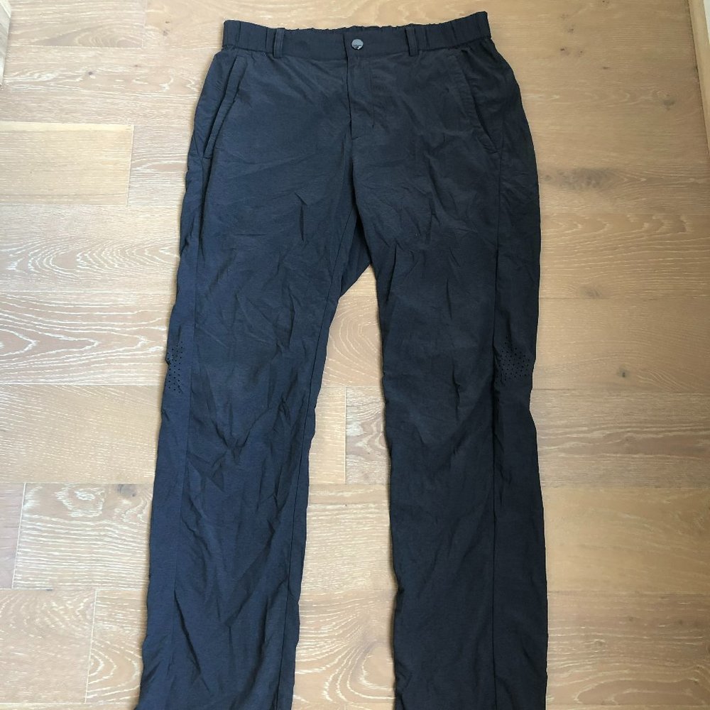 Very thin light grayish pant